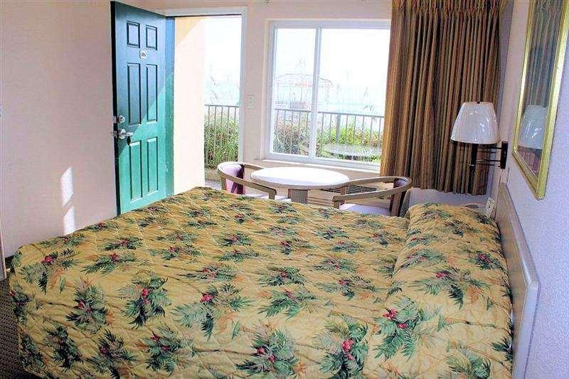 Flamingo Hotel & Tower Panama City Beach Bilik gambar